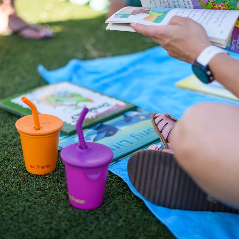 kid-s-sippy-cup-and-water-bottle-set-j4 10oz_kids_cups_straw_reading_blanket_square.jpg