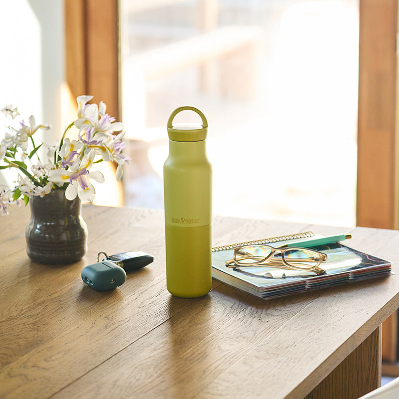 12oz-rise-classic-with-arch-loop-cap-q4 12oz_rise_classic_insulated_acacia_table_square.jpg