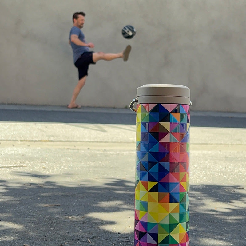 20oz-tkwide-with-twist-cap-mosaic-l9 20oz_tkwide_bottle_seasonal_mosaic_soccerball_player_square.jpg