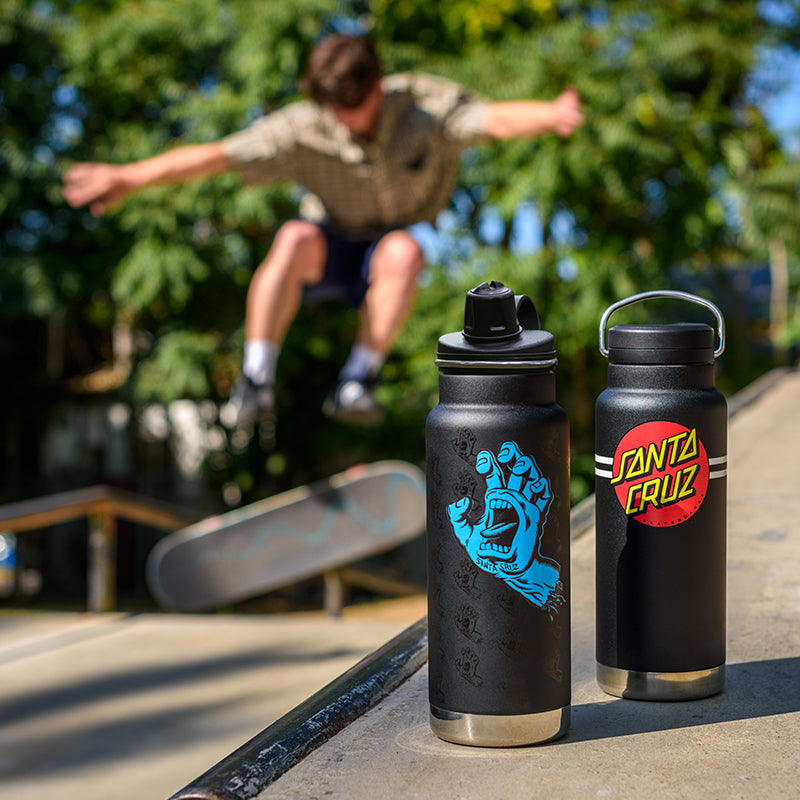 32oz-tkwide-with-twist-cap-santa-cruz-m9 32oz_20oz_water_bottles_santacruz_skater_ramp_square.jpg