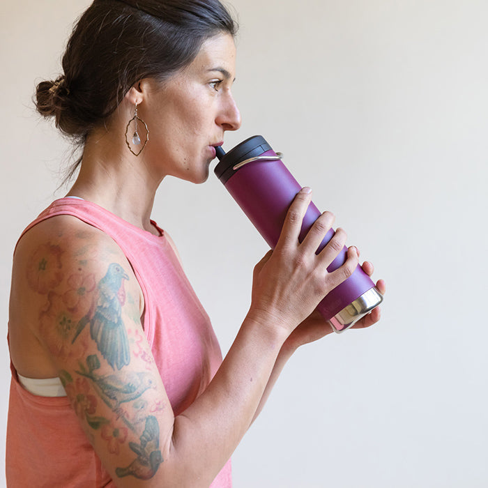 tkwide-twist-cap-with-straw-kit-n4 K20TKWPT-PP-T-TWIST-straw_cap_drinking_yoga_lifestyle_64bb08ca-98d0-4e89-83fd-b166cda65ccd.jpg