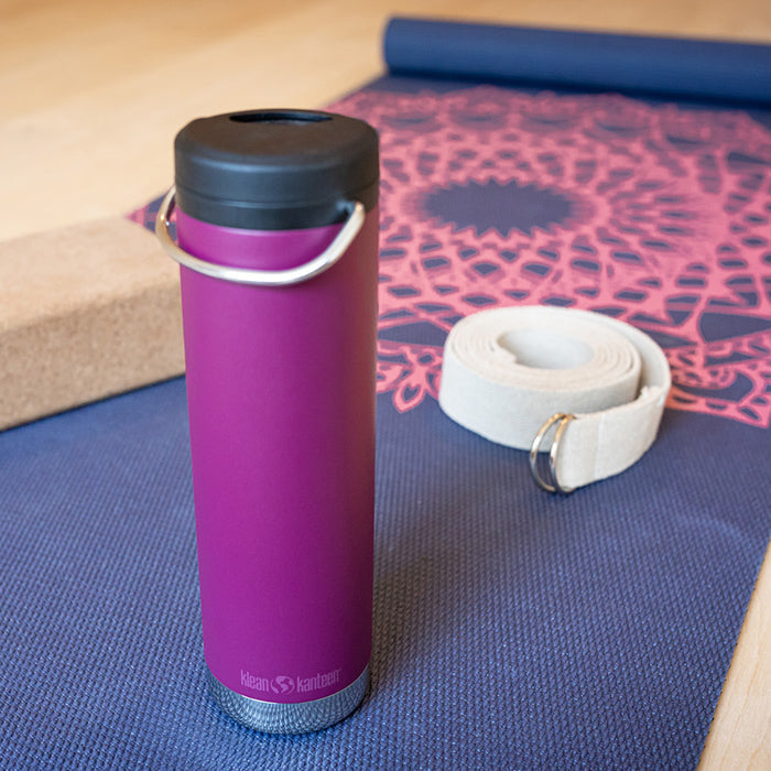 tkwide-twist-cap-with-straw-kit-n4 K20TKWPT-PP-T-TWIST-yoga_bottle_closed_lifestyle_a5ac6535-9c60-42bb-86fe-b94b5cef2b68.jpg