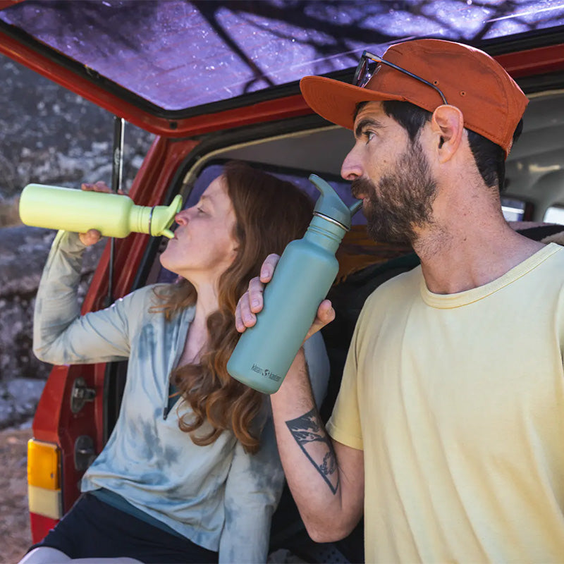27oz-classic-with-flip-seal-sport-cap-l4 classic_27oz_flip_seal_couple_tailgate_tip-sip_square.jpg
