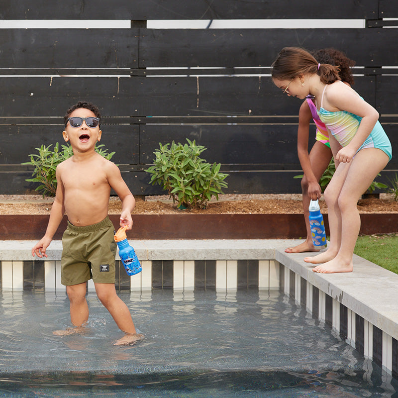 12oz-kid-s-classic-with-flip-seal-sport-cap-t2 kid_sport_flip_seal_12oz_boy_pool_square.jpg