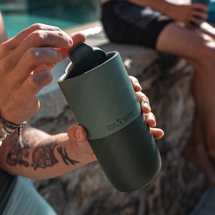 flip-lid-t7 rise_flip_lid_small_tumbler_open.jpg