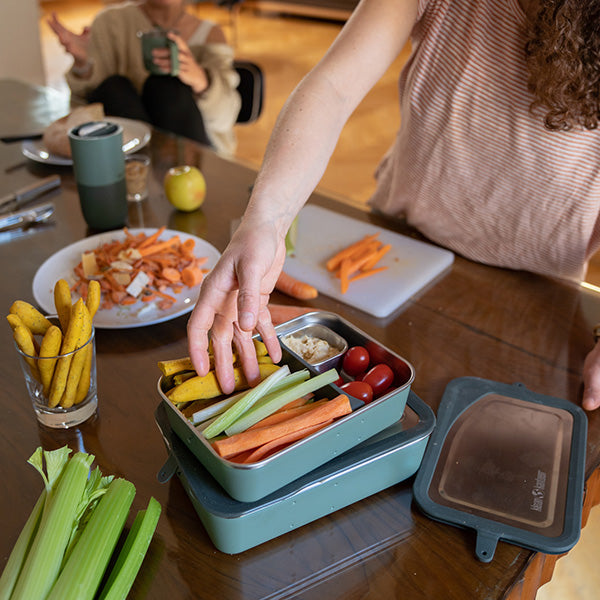55oz-rise-food-box-big-meal-d1 rise_food_lunch_box_big_meal_veggie_dividers_square.jpg