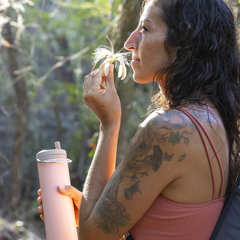 20oz-tkwide-made-to-do-more-bundle-n2 tkwide_20oz_insulated_bottle_twist_woman_flower_costarica_square.jpg