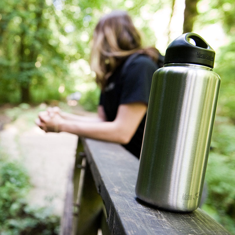 40oz-wide-with-loop-cap-b2 wide_40oz_bottle_bridge_closeup_square.jpg